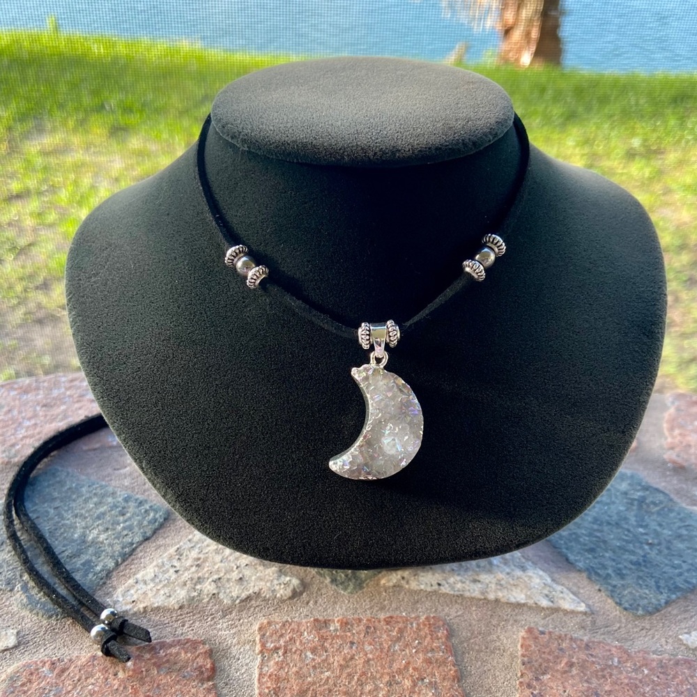 Moon quartz necklace Iridescent druzy quartz adjustable cord boho stones - Picture 8 of 11